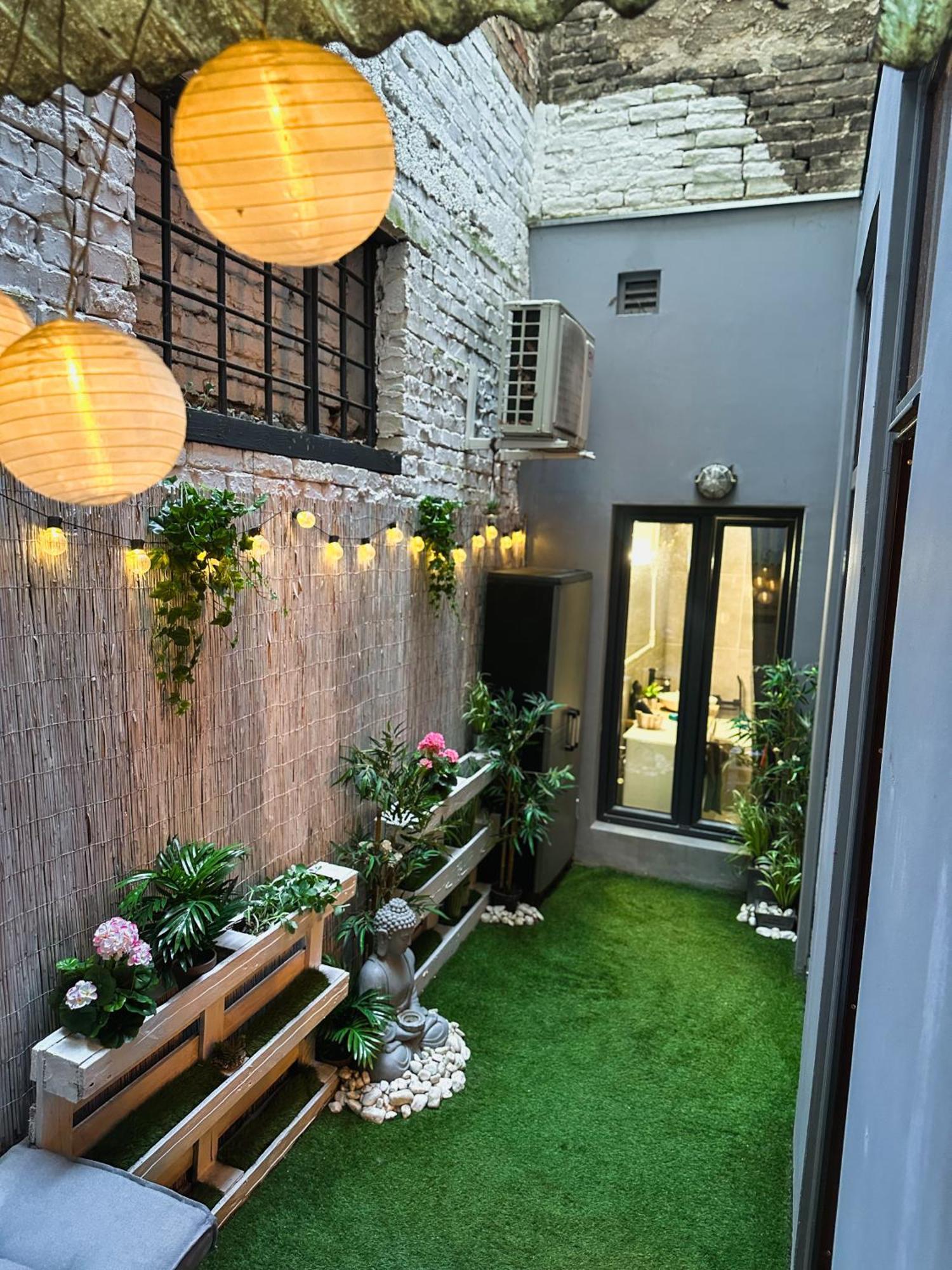 Urban Studio With Private Garden Near Andrassy Budapešť Exteriér fotografie